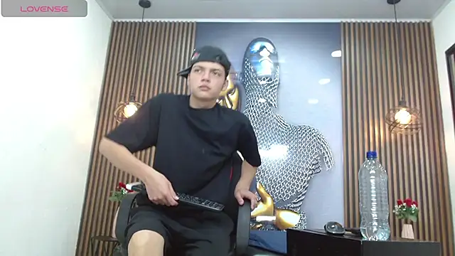 AlejoBussnekn Live XXX chat