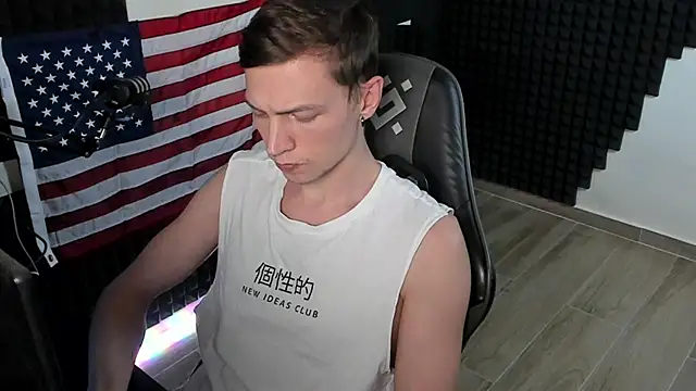 XXX chat uživo modela More_than_friend
