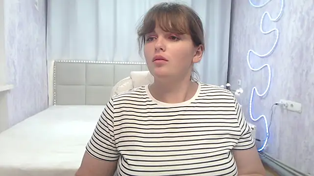 StaceyLex Adlı Modelin Canlı XXX Sohbeti
