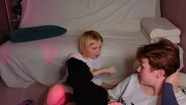 צ'אט XXX בשידור חי של two_gerls_here