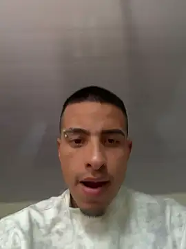 Chat +18 de willclayy ao vivo