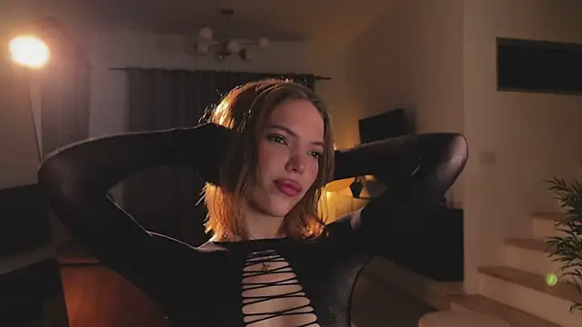 alittlestarrr's Live XXX Chat