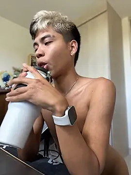 Chatroom XXX en direct de MaxiWildd