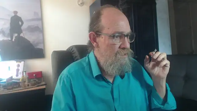 Chat +18 de Uncle_Hottie ao vivo