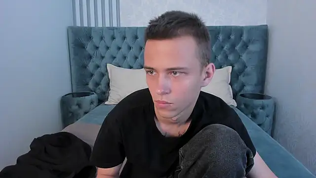 lucaskaur Pertunjukan Webcam