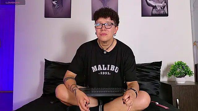 alex_noa's Live XXX Chat