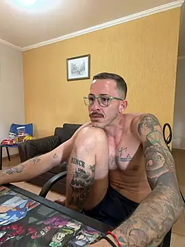 צ'אט XXX בשידור חי של MeladoDiMel