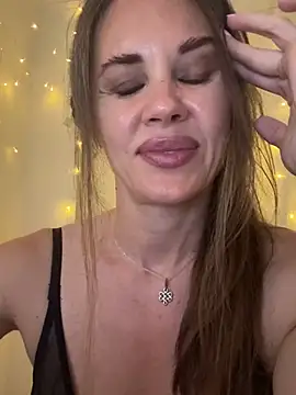 LucieMack – Naživo XXX chat