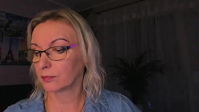 vanessa_chatn Webbikameraesitys