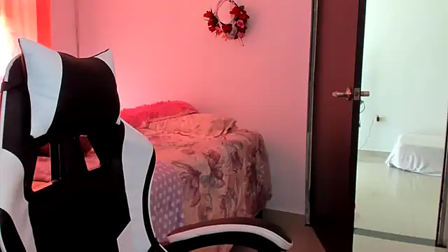 __Emma__11__Lecat_ Adlı Modelin Canlı XXX Sohbeti