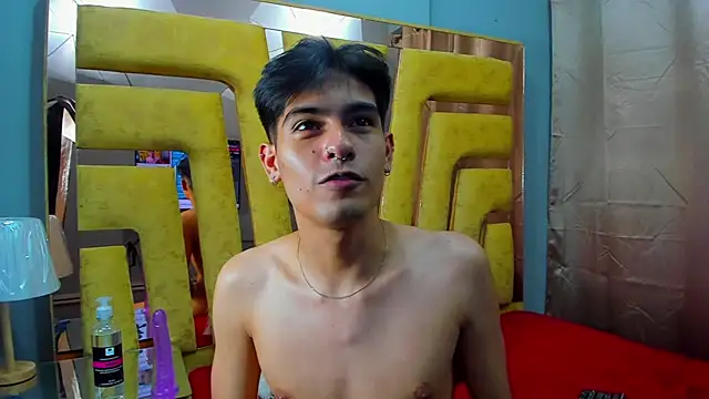 צ'אט XXX בשידור חי של TaylerCruz