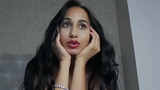 Chatroom XXX en direct de LexxyBloom