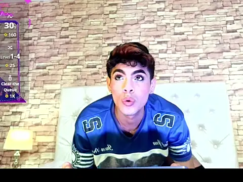 Chat XXX en directo de Nicolass_23