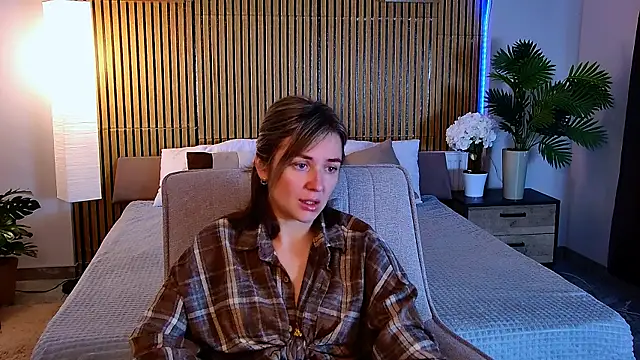 EmeraldGlow Chat XXX in diretta