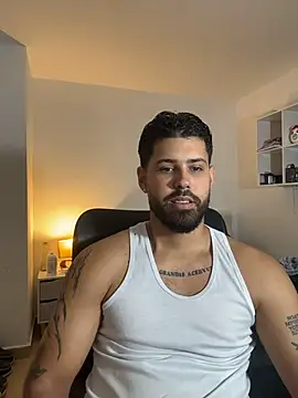 Justyn_Torres Adlı Modelin Canlı XXX Sohbeti