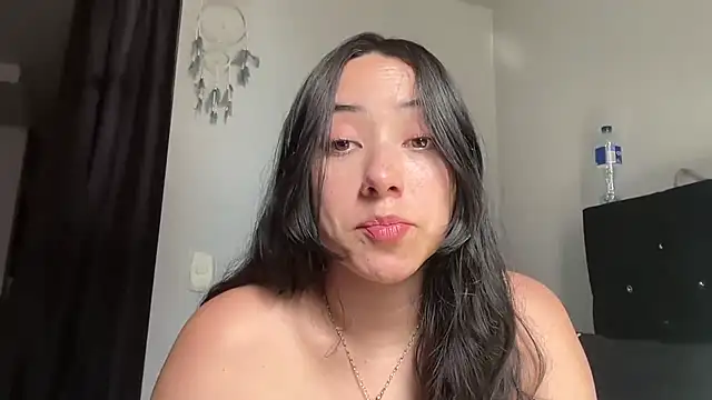 emiantonella_'s Live XXX Chat