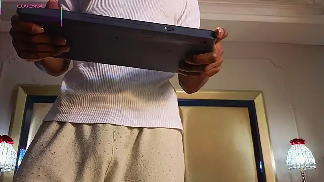 CharlesBrown_ লাইভ XXX চ্যাট