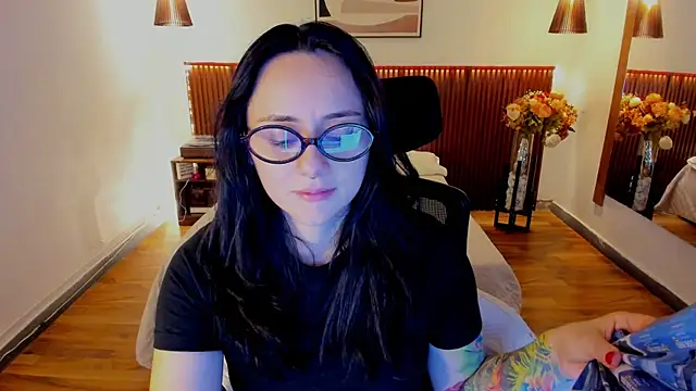 KatherineBond Chat XXX in diretta