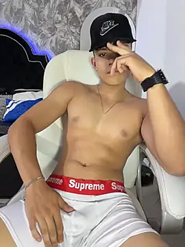 Chat XXX ao vivo de DilanMiller_