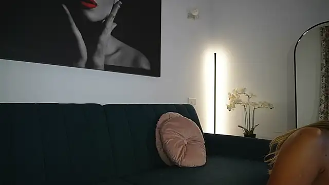 izzy_belle live XXX chat