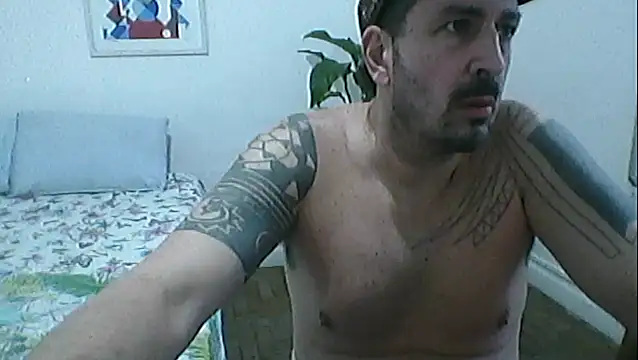 DaddyCloudLatin: απευθείας συνομιλία ΧΧΧ