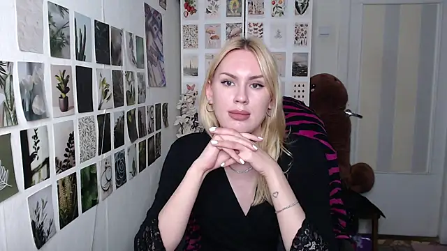 CapriScorpion XXX чат на живо
