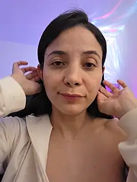Chatroom XXX en direct de miaeyex