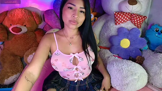 Pocahontascute_33's Live XXX Chat