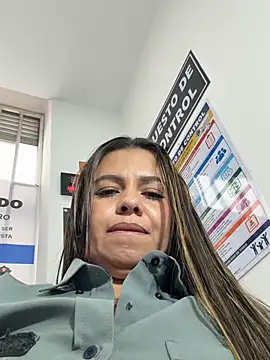 Chat XXX en directo de Ariana-07