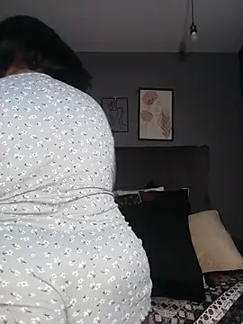 دردشة RealMsPEARLsEXY69 الجنسية المباشرة
