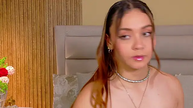 LondraBlush Adlı Modelin Canlı XXX Sohbeti