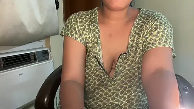 Shilpa_7のライブXXXチャット