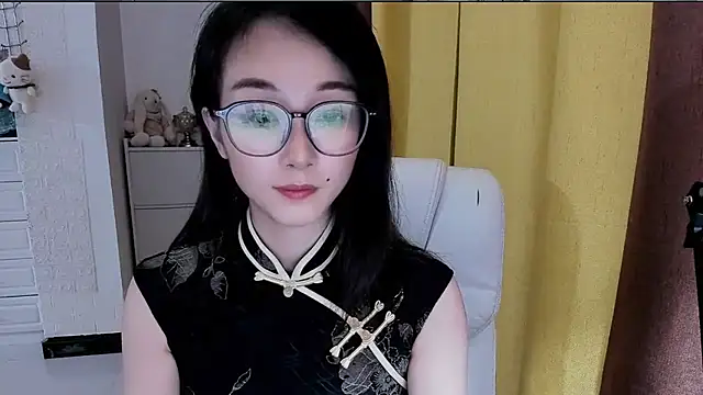 NIAN-er Adlı Modelin Canlı XXX Sohbeti