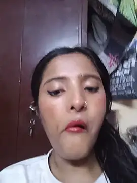 KittyBby14 – Naživo XXX chat