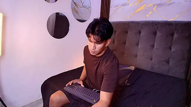 Chat XXX en directo de JacobWolf__
