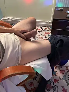 Eddy214 live XXX chat