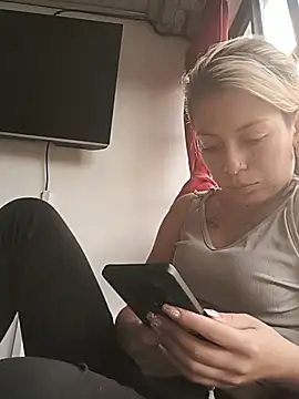Tefannyy_ Adlı Modelin Canlı XXX Sohbeti