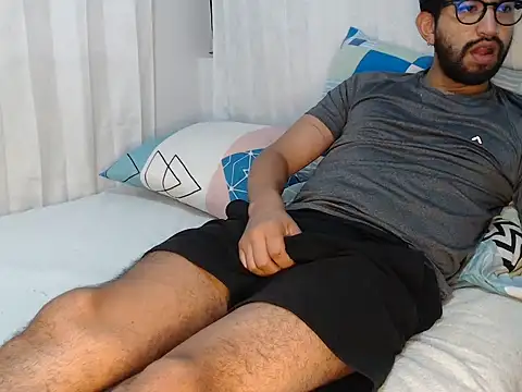 thomass1018 라이브 XXX 채팅