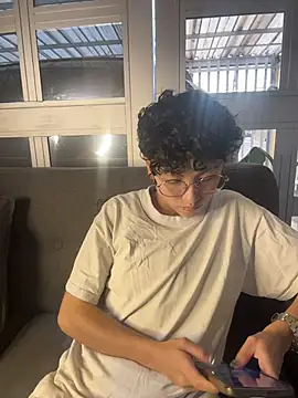Chat XXX ao vivo de ian_mathias_