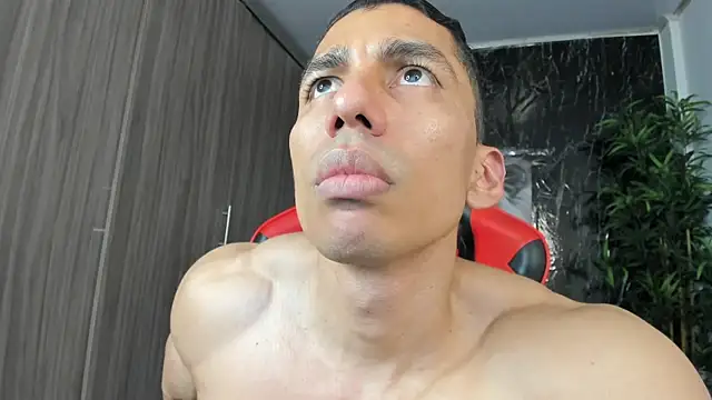 Erik_castlen Live XXX chat