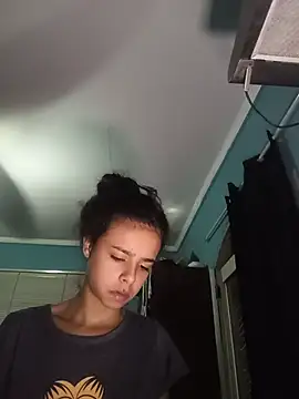 alwaysluxna XXX чат на живо