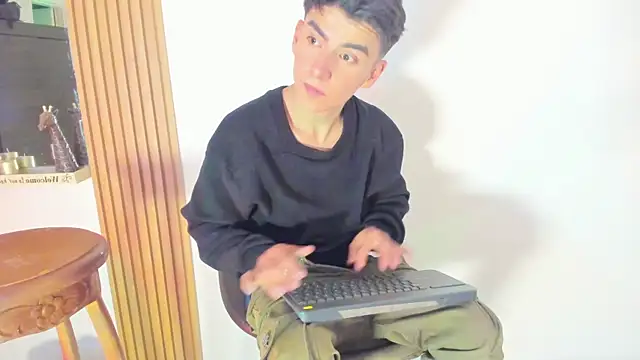 Онлайн чат XXX Vincent_Kane