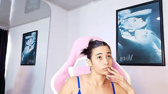 XXX chat uživo modela GraceWallace_