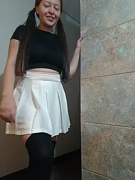 צ'אט XXX בשידור חי של Selene_Amari