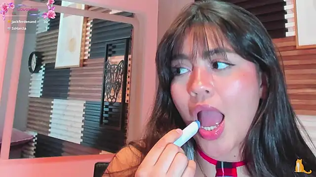 KimDevinne Adlı Modelin Canlı XXX Sohbeti