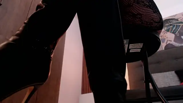 aleesha_cameron02 Adlı Modelin Canlı XXX Sohbeti