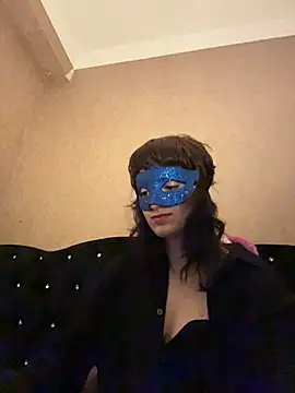 Lennore élő XXX-chatje