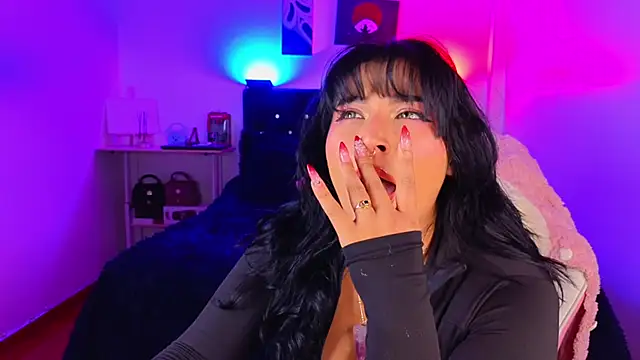 PauilinaのライブXXXチャット