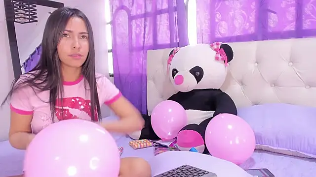 VelvetRosss' Live XXX Chat