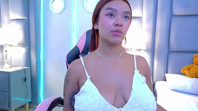 Chat XXX en directo de GabyMoreau